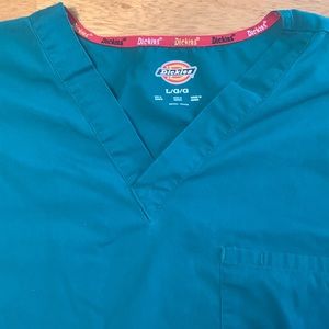Dickies Teal Green Nursing Scrubs, tops and bottoms in size Large.